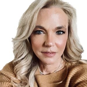 Meet your Posher, Suzanne